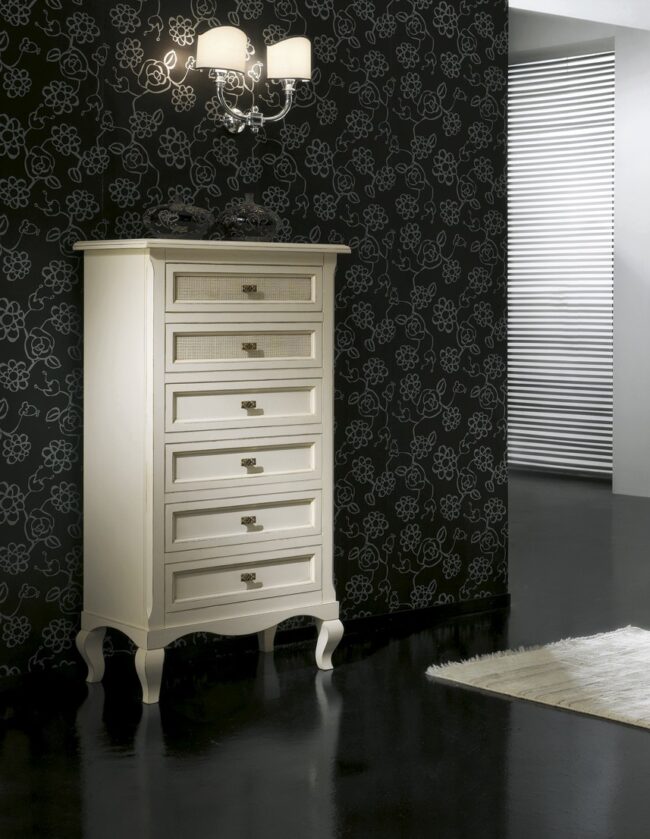 Vienna chest of drawers